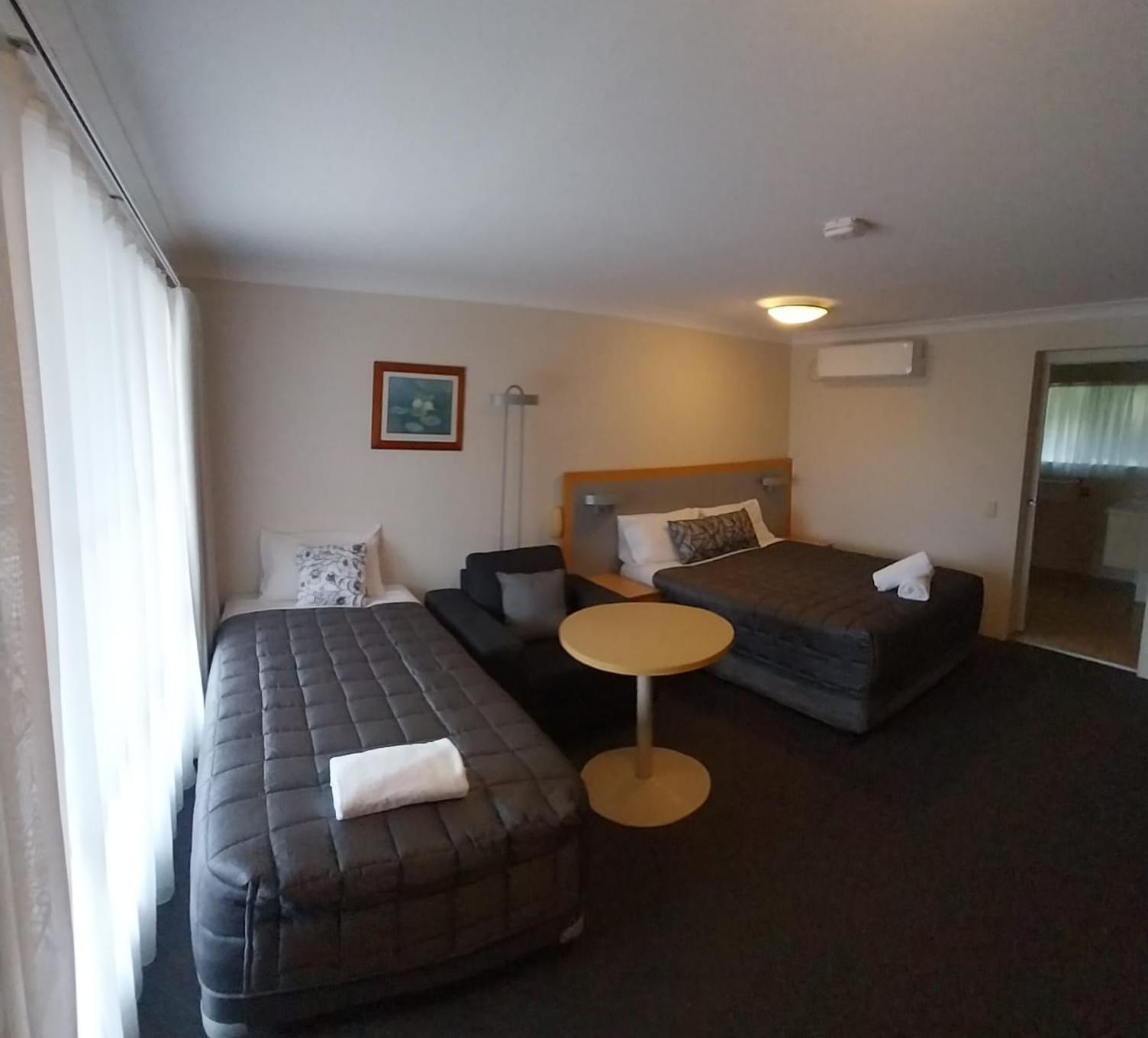 ناورا George Bass Motor Inn المظهر الخارجي الصورة